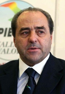 Contrada/ Serra (Pd): Le foto con Di Pietro sono un finto scoop