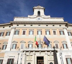 Legittimo impedimento/ Aula Camera sospesa, si riprende alle 15