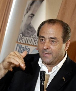 Idv/Il giorno di De Luca a congresso:Di Pietro blinda asse con Pd