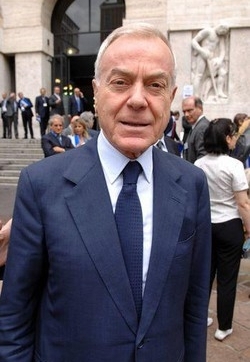 Bertolaso/Letta: Berlusconi ha rinnovato la fiducia di tutto Cdm