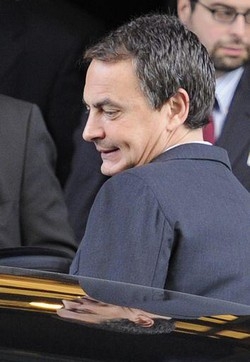 Grecia/ Zapatero: Dobbiamo sostenerla noi
