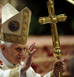 Papa/ Appello a politici e istituzioni: no a logica del profitto