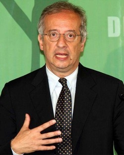 Inchiesta G8/ Veltroni: “Mai fatte pressioni”, annuncia querele