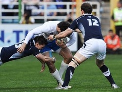 Rugby/L’Italia evita il cucchiaio di legno, Scozia battuta 16-12