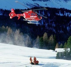 Belluno, valanga travolge e uccide uno scialpinista in Val Bechei