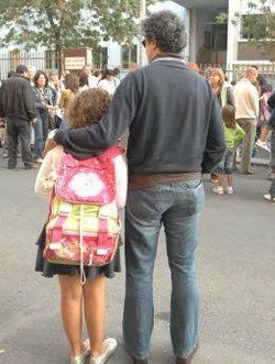 Minori/ Save the Children: 25% genitori usa punizioni corporali