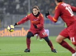 Calcio/ Roma-Inter, una sfida che può valere una stagione