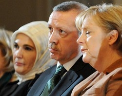 M.O./ Erdogan: Non possiamo ignorare  musulmani a Gerusalemme
