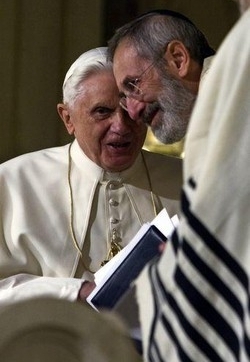 Pedofilia/ Ebrei italiani: No a paralleli storici pericolosi