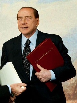Legittimo impedimento/ Scudo di 18 mesi per premier e ministri