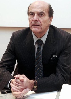 Pd/ Bersani: Serve progetto per Italia e partito più federale