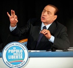 Pdl/ Berlusconi a Fini: Libero contro te, molto più del Giornale