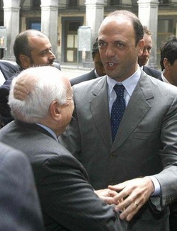 Lodo Alfano/ Maggioranza presenta ddl costituzionale al Senato