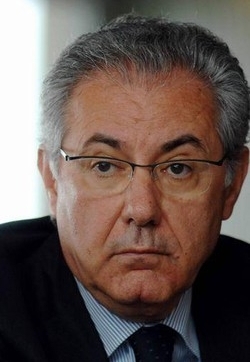 Alitalia/ Colaninno: La compagnia non parlerà francese