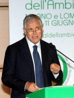 Manovra/ Formigoni: Così uccide federalismo fiscale nella culla
