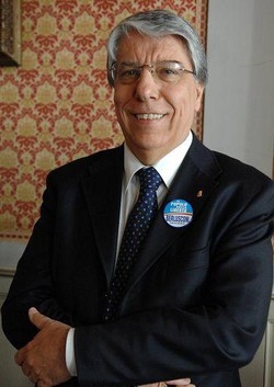 Immigrati/ Giovanardi: Decreto flussi tenga conto dei badanti