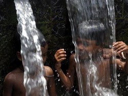 Acqua/ Un milione di firme su referendum,domani ancora in piazza