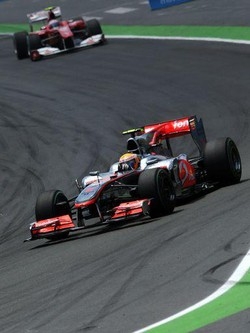 F1/Hamilton: Cosa vuole Alonso, si è fatto superare da una Sauber