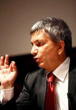 Manovra/ Vendola: Sembra scritta da marchese De Sade