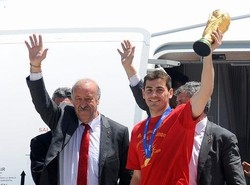 Mondiali/Da Juan Carlos a Zapatero, festa a Madrid per i campioni