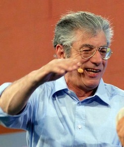 Manovra/Bossi: A Camera non cambierà, federalismo alle Regioni