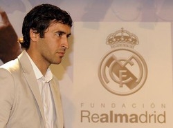 Calcio/ Real Madrid, dopo 16 anni capitan Raul dice addio