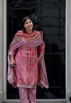 Gb/ Presidente Tory: Indossare il burqa è una scelta