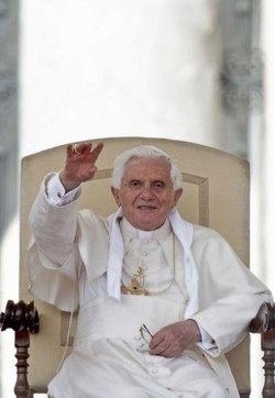 Papa: Usare le cose senza egoismo o sete possesso