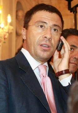 Governo/ Bocchino: Io falco solo per difendere il mio leader
