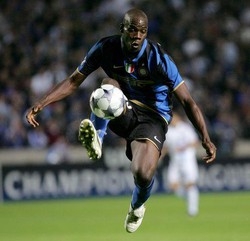 Calcio/ Balotelli in volo per Manchester, si stringe per il City