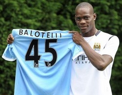 Calcio/Ferguson attacca il Man City:Sul mercato come dei kamikaze