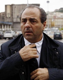 Governo/ Di Pietro: Premier getta maschera,vuole giustizia per sé
