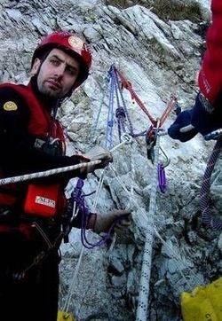 Cercatore di funghi precipita sulle alpi apuane e perde la vita