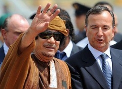 Gheddafi sbarcato a Roma ‘scortato’ da due amazzoni