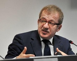 Governo/Maroni:Meglio voto che reggersi su deputati altri gruppi