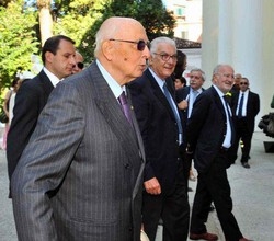 Napolitano: Io fuori da mischia fino ad ultimo giorno al Colle
