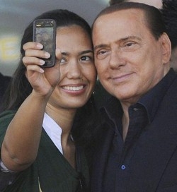 Foreign Policy: “Bordello  Italia”, il declino sotto Berlusconi
