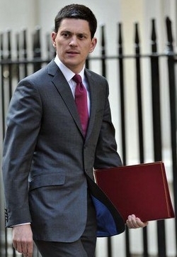 Gb/  Corsa a leadership Labour: Economist sceglie David Miliband