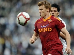 Calcio/ Roma: ok dei medici per il ritorno di Riise