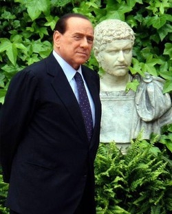 Berlusconi a Cialente: le tue dimissioni scelta non opportuna