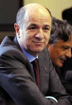Intesa SanPaolo/ Passera esclude di entrare in politica