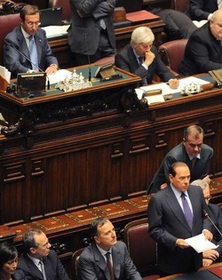 Berlusconi chiede la fiducia: Un sì o un no a riforme e crescita