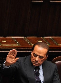 Berlusconi incontra deputate:Per me si vota a marzo,Bossi spinge