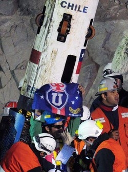 Cile/ Pausa nei soccorsi,in corso manutenzione capsula “Fenix 2”