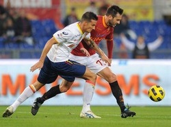 Calcio/ La Roma torna a vincere: all’Olimpico Lecce battuto 2-0