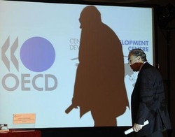 Crisi/ Ocse: Pil 2010 a 2,5-3%, frena recupero economia mondiale