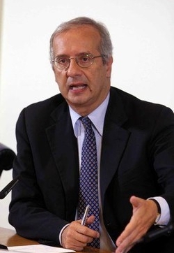 Governo/ Veltroni: Elezioni sono avventura, serve nuovo Ciampi