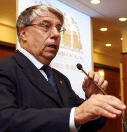 Famiglia/Giovanardi: Un dovere  presenza Berlusconi a Conferenza