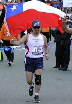 Maratona New York, minatore cileno Edison Pena taglia traguardo