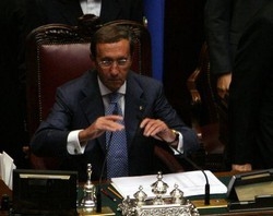 Governo/ A Camera 2 settimane Vietnam prima del voto su sfiducia